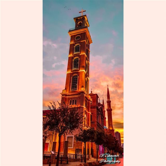 Standing always besides each other one love ⛪🕌______🔴⚪⚪🌲⚪⚪🔴_______... (Downtown Beirut)