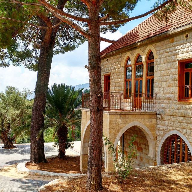 Stately traditional home in the Chouf is surrounded by a huge garden and... (Chouf)