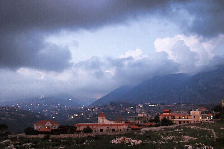 Stormy weather ahead ⚠️.......... lebanon  lebanon_pictures ... (Nabatieh Governorate)