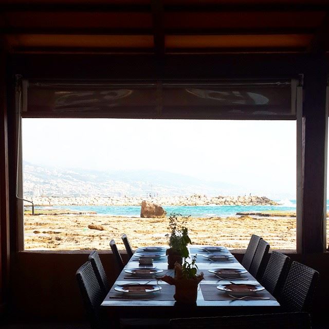 Sunday is calling for lunch in Byblos! seaview seafood restaurant... (Dar L'Azrak - Jbeil)
