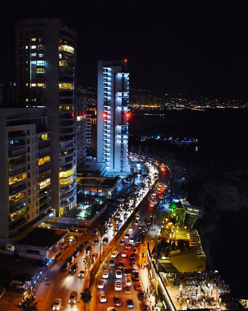 Sunday night vibes from beautiful  Beirut 🇱🇧🌆♥️💫... (Beirut, Lebanon)