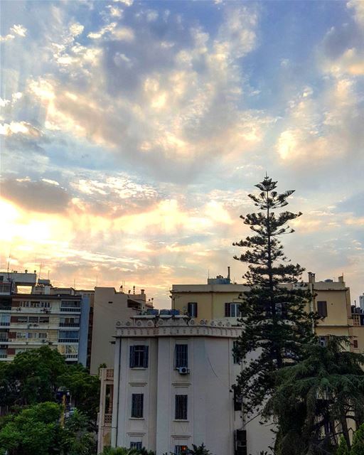 Sundown. 🌇 ... Lebanon  Beirut  sundown  sunset  urbanjungle   mycity ...