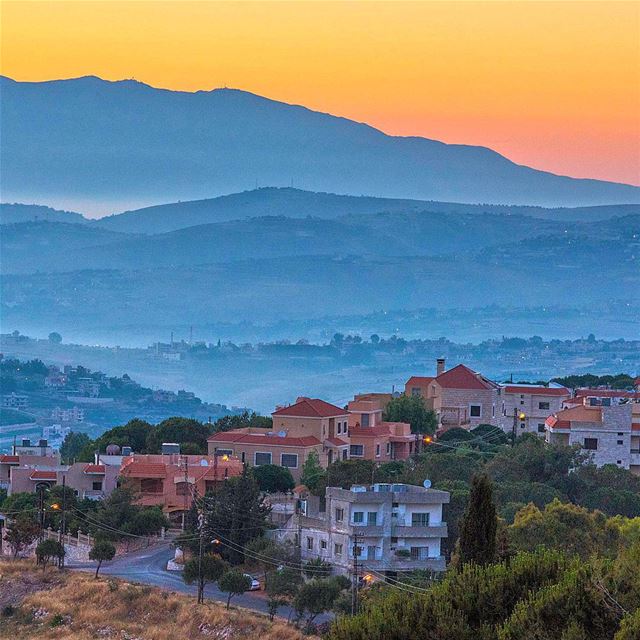 🏘 sunrise  beautiful  instagram  nikon  d810  photooftheday   landscape ... (Khirbet Selm)