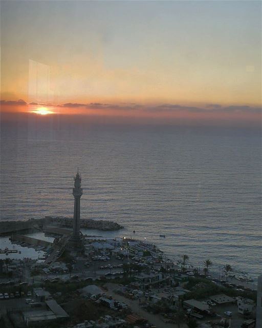  Sunset beirut bestcitypics sunsetporn  sunsetlovers lighthouse... (Beirut, Lebanon)