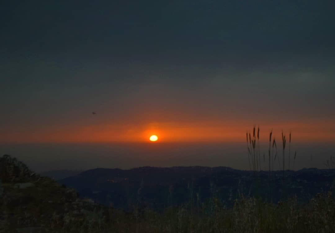  sunset  sunsetlovers  sunsethike  nikon  livelovelebanon  lebanon  لبنان ... (Hammana)