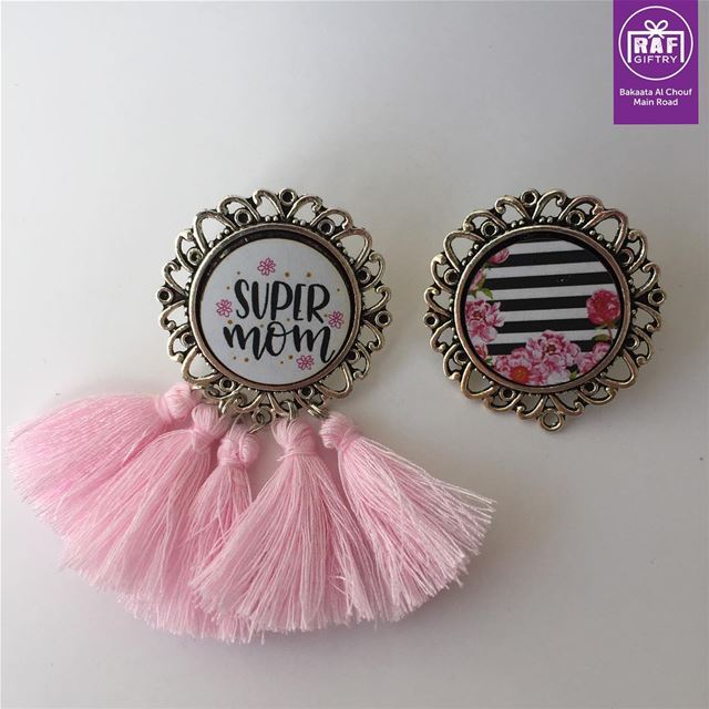 Super MOM earrings 🌸 raf_giftry....... earrings  gift  mom ... (Raf Giftry)