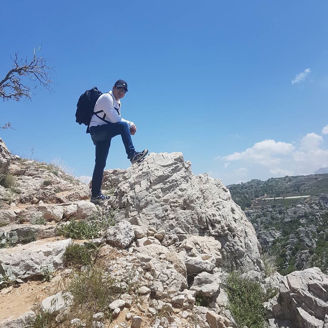 Surround yourself with positive energy...@jabalmoussa  jabalmoussa  hiking... (Salib Jabal Moussa)