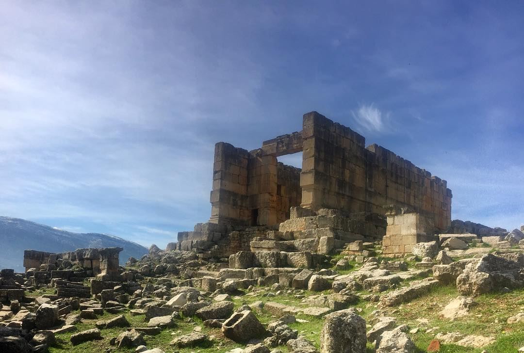  temple  ruins  fortress  weekendvibes  roadtrip  🐝  outdoors  adventure ... (السفيره الضنيه)