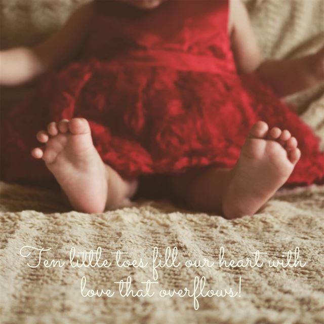Ten little toes that fill our heart with love that overflows! ❤️---------- (Aley)