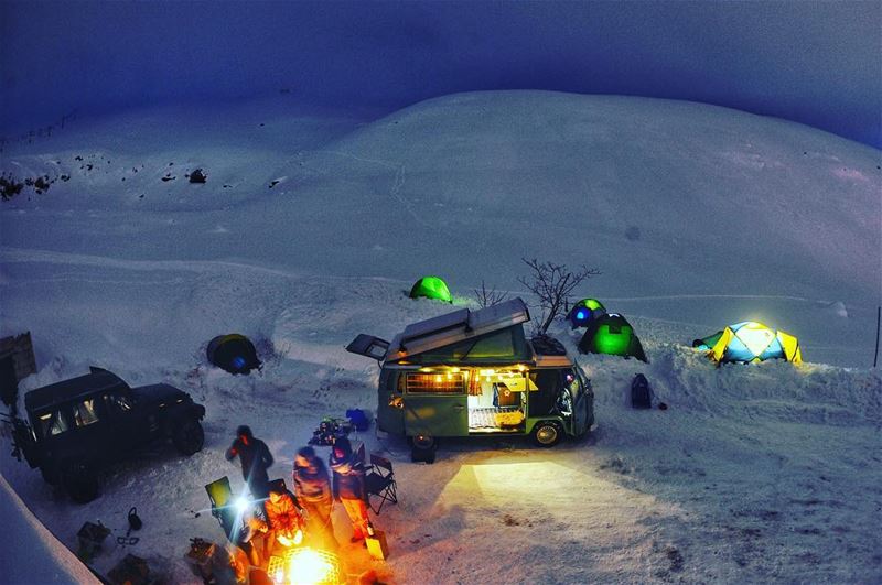 That extreme cold night where everyone was stuck next to the bonfire all... (Téléskis des Cèdres - Cedars Ski Resort - Arz)