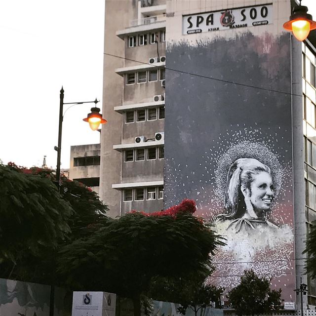That Graffiti though ⚡️ day20  lebanon  hamra  tourist  blessed  thankful ... (Hamra, Beyrouth, Lebanon)