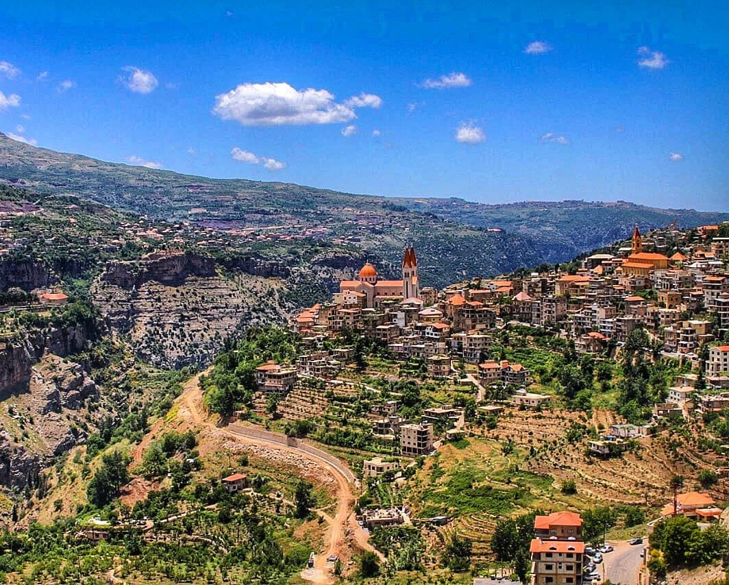 The beautiful town of Bcharre  lebanese  villages  kings_villages ... (Bsharri, Lebanon)