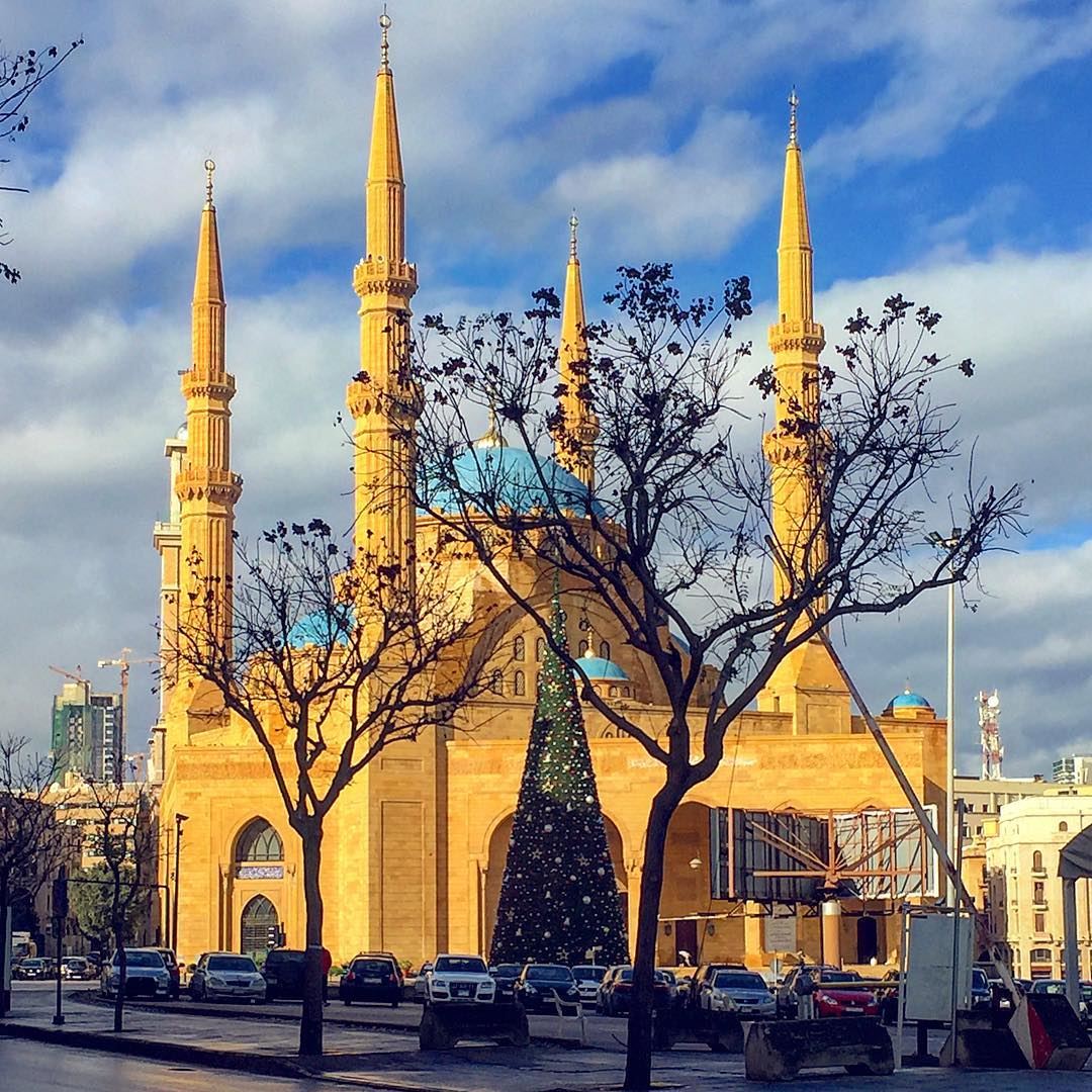 The christmas tree and the mosque. Good morning lebanon::::::::::::::::::: (Downtown Beirut)