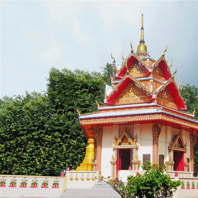 The Colorful Malaysia, Thai Temple - Penang   instatraveling  instagood ... (Penang, Malaysia)