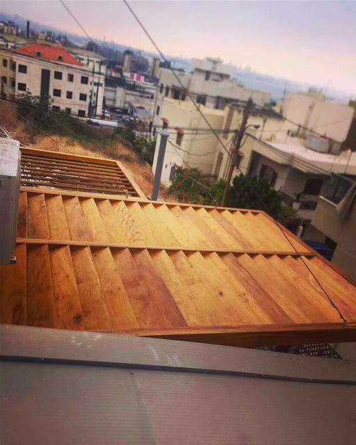The difference between buildings with / without a wood pergola!!Custom... (Dbayeh, Mont-Liban, Lebanon)