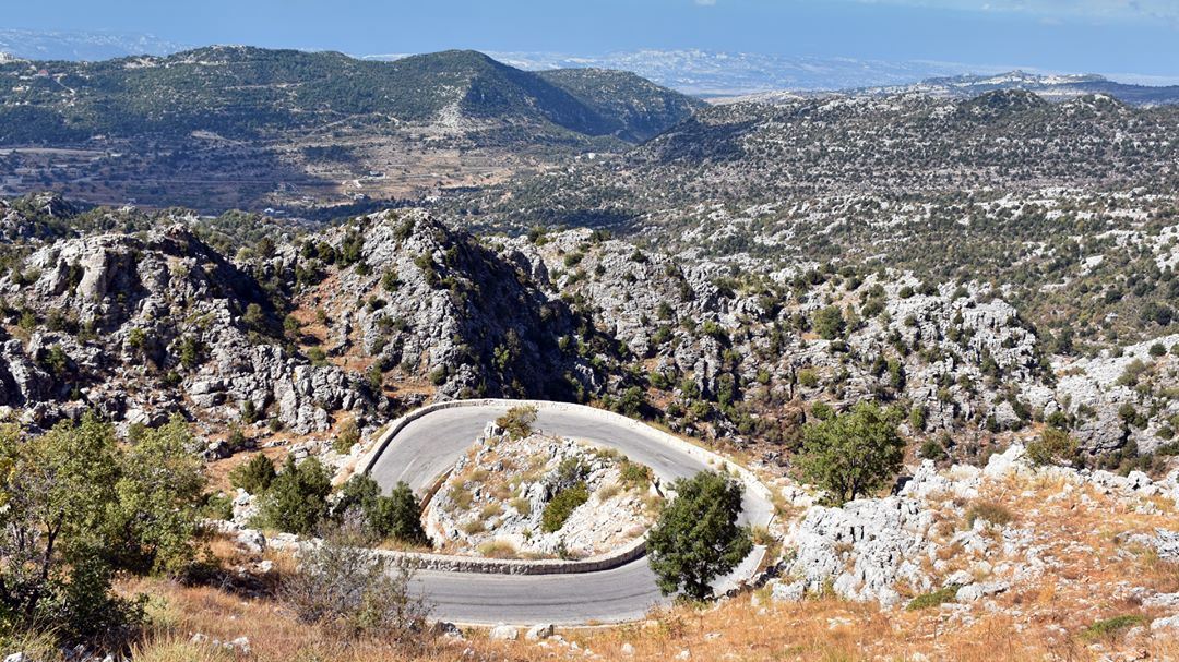 The Loop in the MountainThe spectacular climb to the Jaj Cedar Reserve ... (Jaj, Mont-Liban, Lebanon)