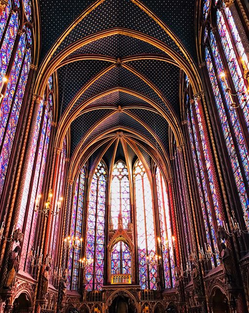 The most beautiful chapel I’ve ever seen!••••••••••••••••••••La plus... (Sainte-Chapelle de Paris)