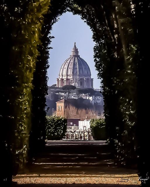 " THE PICTURE FROM THE KEYHOLE "*****Yes you read right :) it all begun... (Rome, Italy)