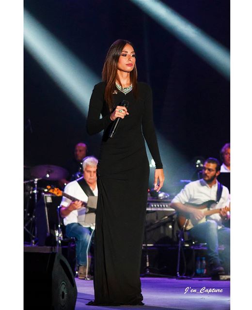 The real queen mesmerized the crowd with her stunning look, exceptional... (Biel Beirut Outdoors)