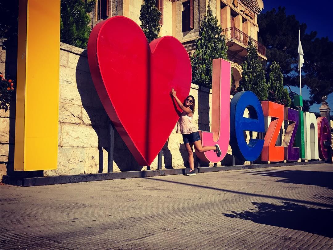 ~..The Shape of my Heart..~ 🤸🏽‍♀️  lustforlife  thewayyouread ... (Jezzîne, Al Janub, Lebanon)