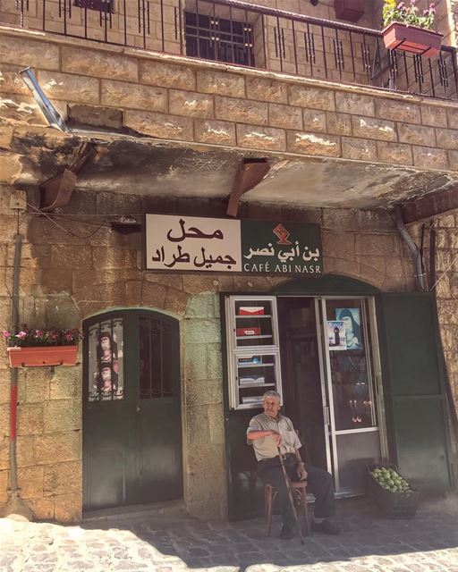 The story of Mr Jamil Trad who grew older while protecting his own shop,... (Ehden, Lebanon)