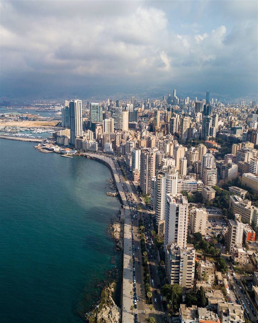 The weekend is calling! .By @rawadtaha  AinElMrayseh  Beirut  Beyrouth ... (Ain El Mreisse, Beyrouth, Lebanon)