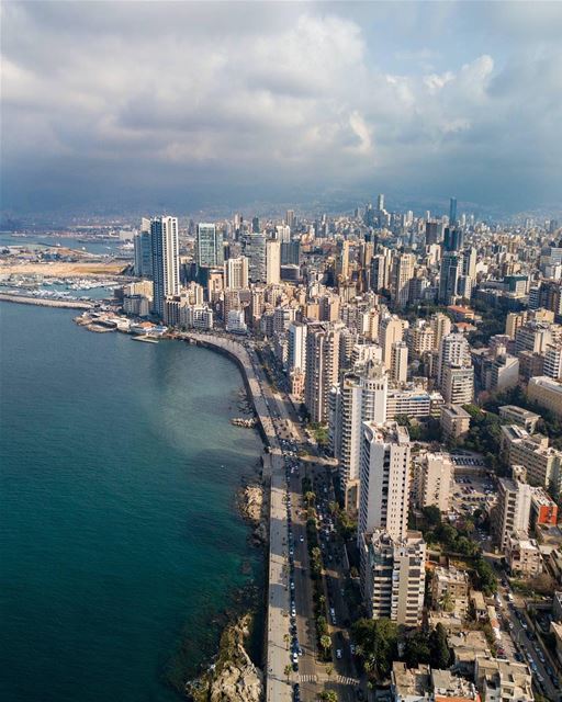The weekend is calling! .By @rawadtaha  AinElMrayseh  Beirut  Beyrouth ... (Ain El Mreisse, Beyrouth, Lebanon)