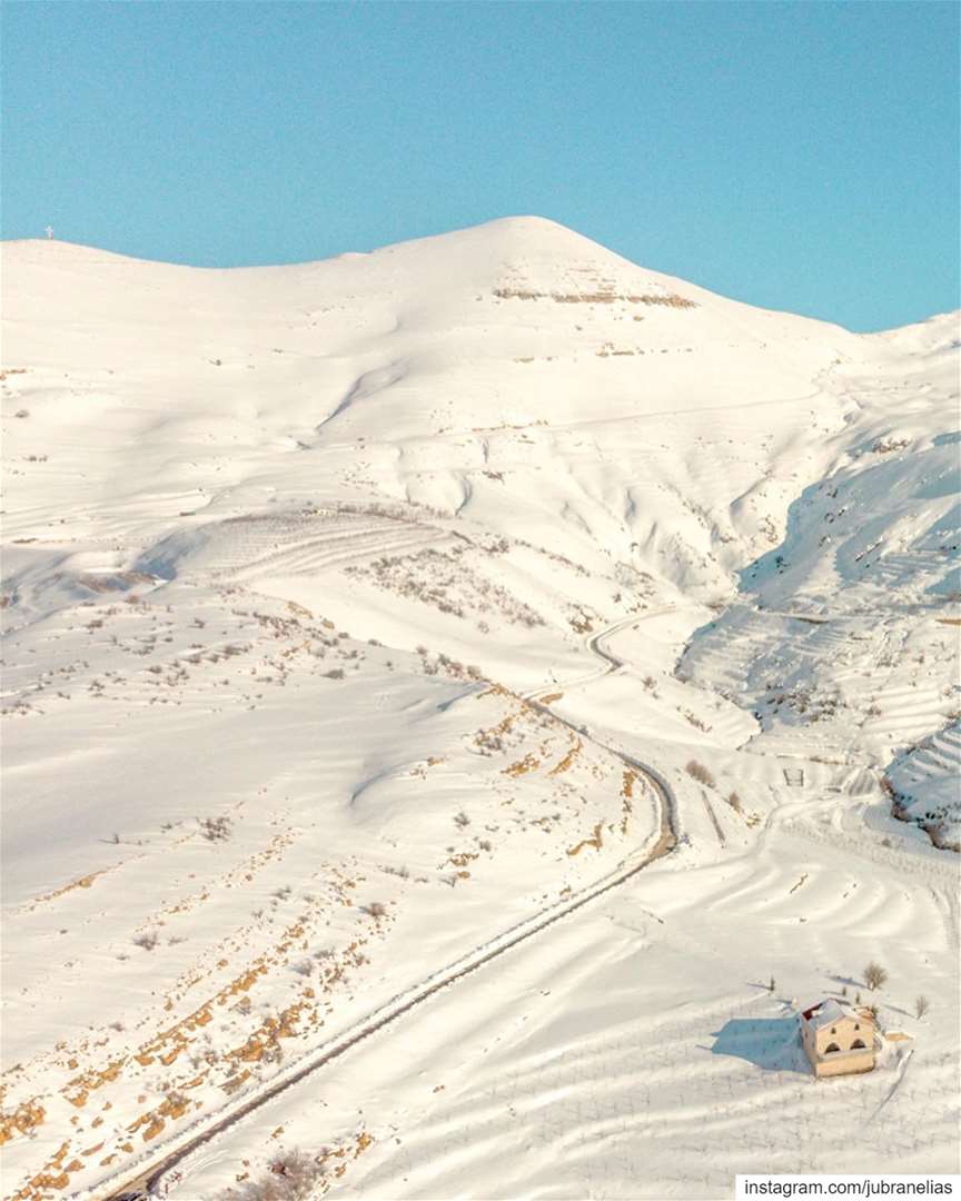 The White Path 🌬 (Hadath Al Jubbah, Liban-Nord, Lebanon)