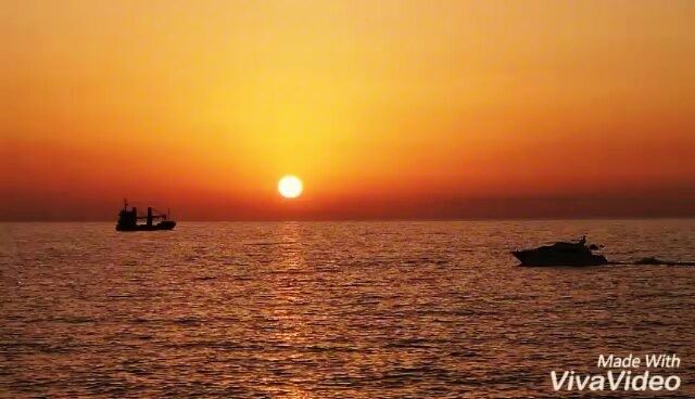 There's a sunrise and sunset every single day, they're absolutely free.... (Dbayeh, Mont-Liban, Lebanon)