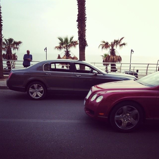 This could only happen in Beirut...  bentley  cars  carlovers  tbt  beirut...