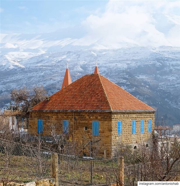 This house reminds me of when I was in grade 8, in the Fabriano classes,... (Bcharré, Liban-Nord, Lebanon)