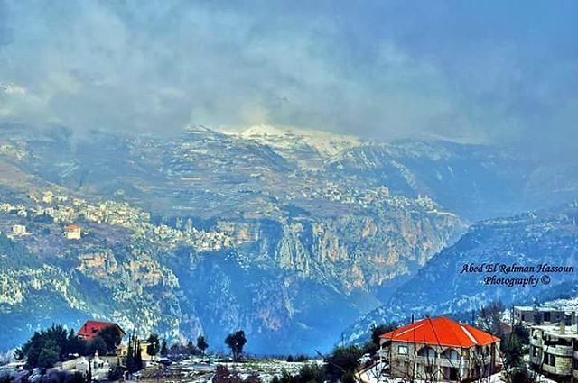 This night is gonna be snowy in Bsharri district❄❄❄ | Like my photography... (Bcharri, Liban-Nord, Lebanon)