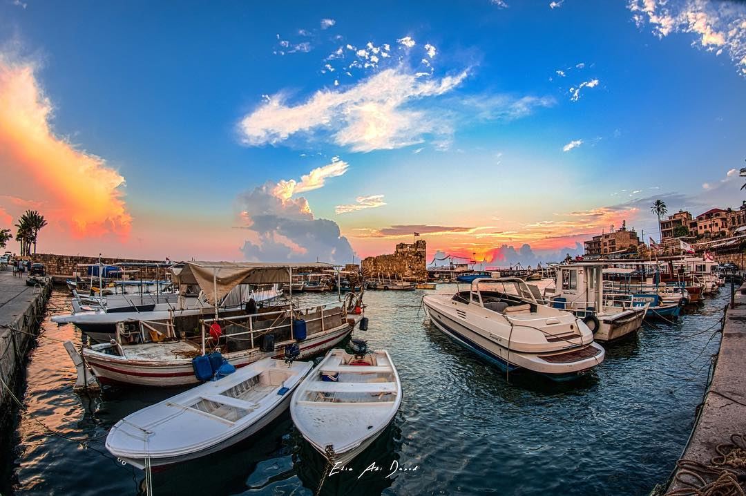 Those evenings in Byblos 😍  sea  harbour  ruins  history  boats  skies ... (Byblos)