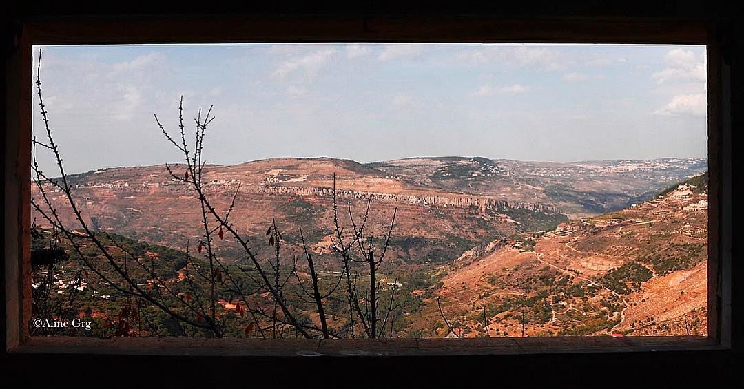 •Through The Window•  window  frame  panoramic  winter  view  landscape ... (Jezzîne, Al Janub, Lebanon)