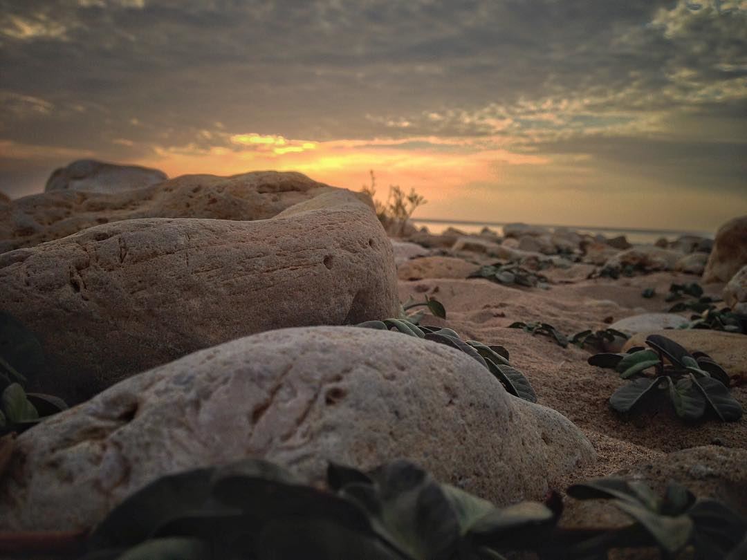 Throw back pic 7-11-2015.. beirut sunset nature_perfection  nature... (Ramlet Al Bayda Public Beach)