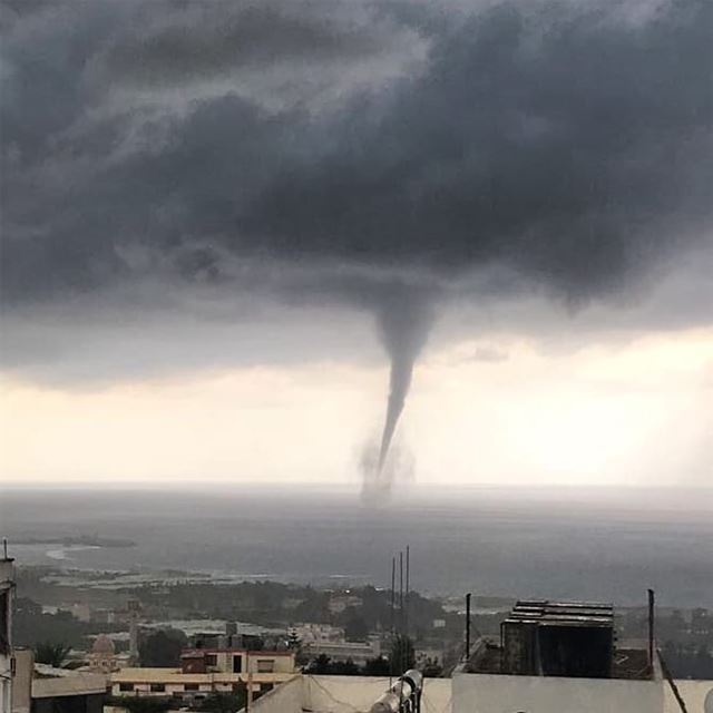  tornado  southlebanon  rainyday  lebanon  weather  cold  sea  grayclouds ... (Ghaziyé, Al Janub, Lebanon)