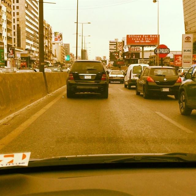 Traffic Jam 🚗 Arabic music George Wassouf 🎶  onlyfiliban  lebanon  cars ... (Beirut, Lebanon)