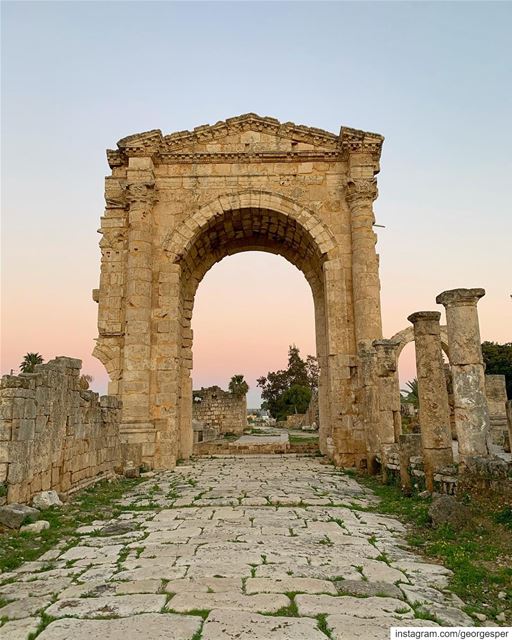 Triumphal Arch in Tyre • Lebanon 🇱🇧..... livelovebeirut ... (Tyre, Lebanon)