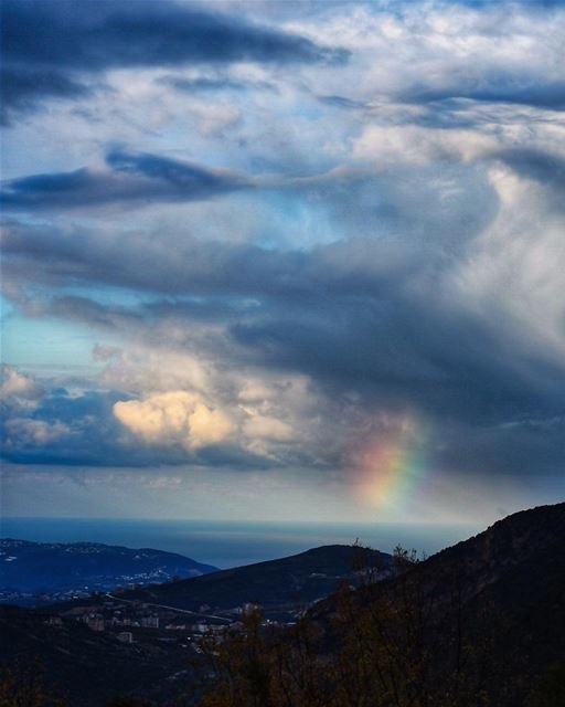 Try to be a rainbow in someone’s cloud - Maya Angelou ... (Aarbet Qouzhaïya, Liban-Nord, Lebanon)