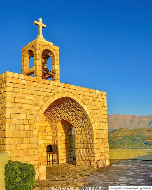 Un Messaggio d'Amore....📍Saydet El Hosn, Ehden, Northern Lebanon 🇱🇧.... (Saydet El Hosn - Ehden)