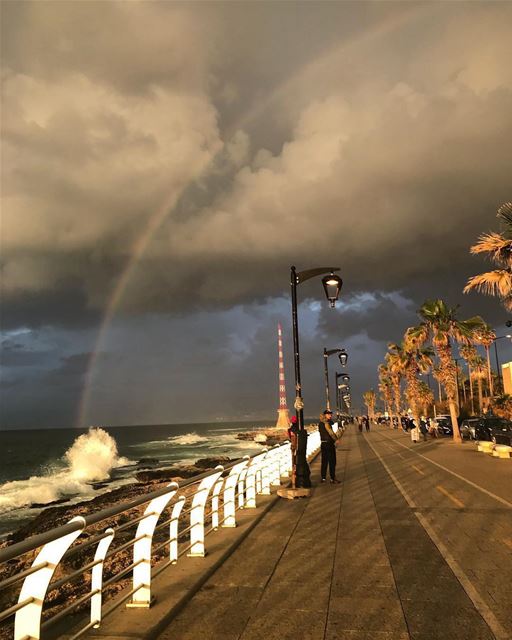 Unpredictable weather on Beirut corniche 🌈🏃‍♀️🇱🇧By @felicitygrace1 ... (Manara Beyrouth)