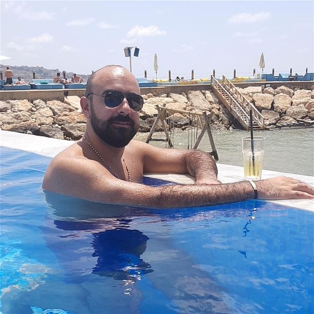  vacation summer lebanon livelovelebanon 2018 drinks champagne friends... (Iris Beach Club)