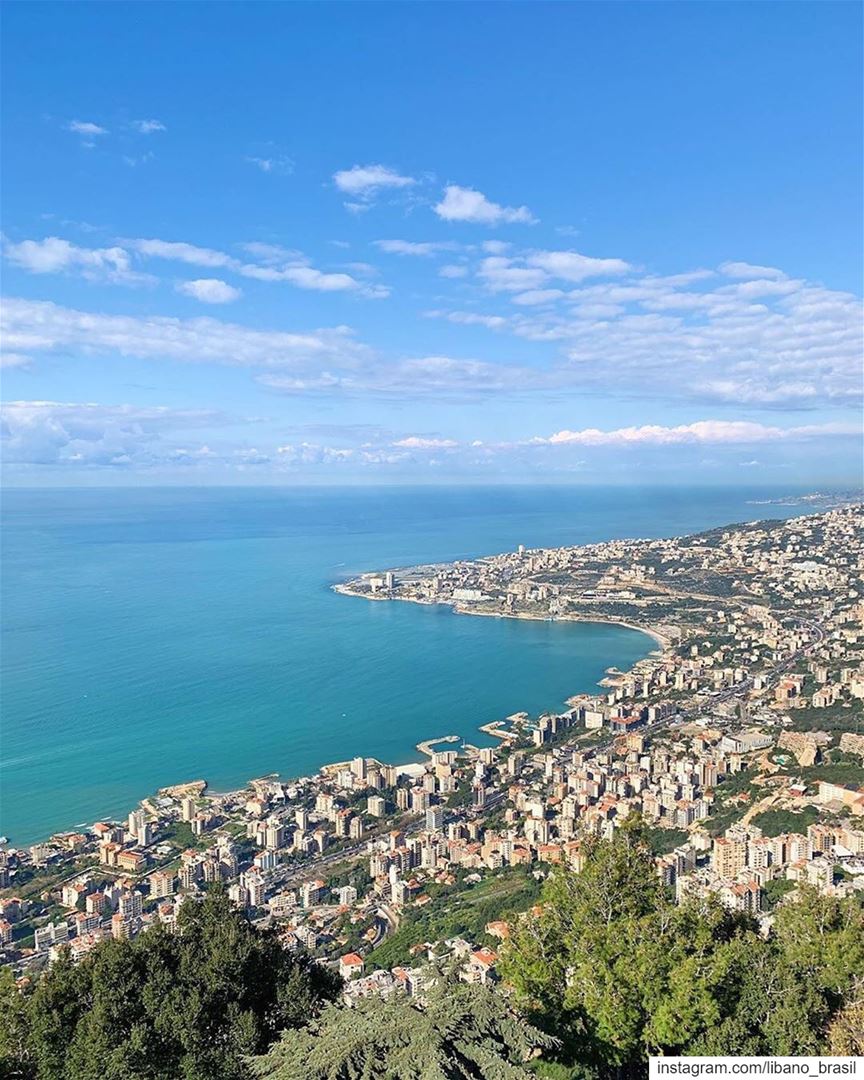 🇱🇧🇧🇷 Verão no Líbano = praia! O que está esperando para programar a... (Harîssa, Mont-Liban, Lebanon)
