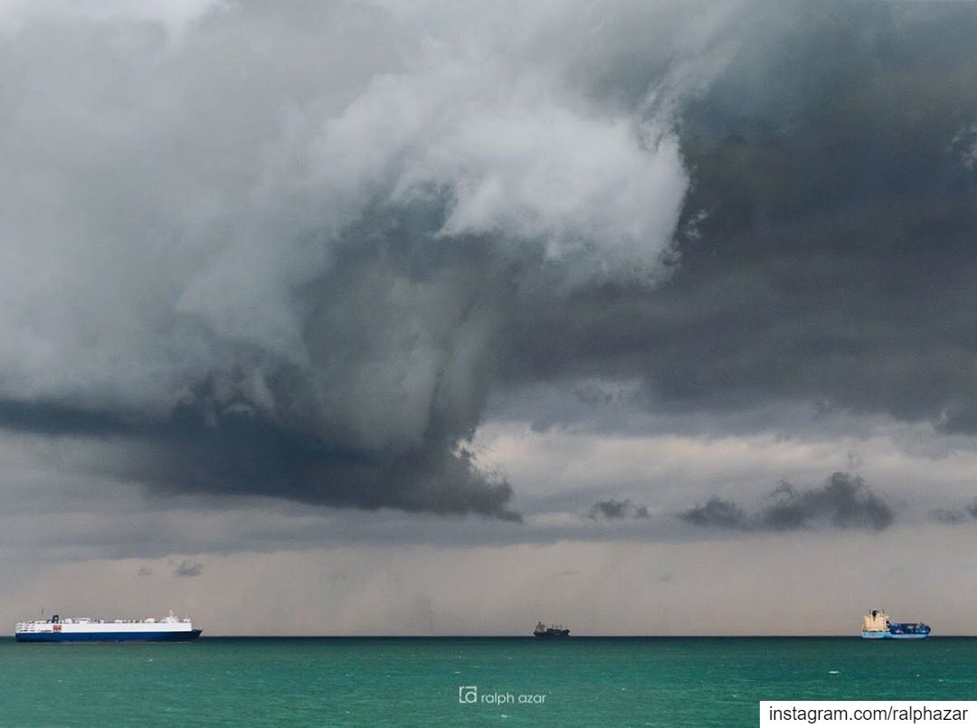 Wavy cloud ☁️  beirut  winter2019.... storm  clouds  thunderstorms ... (Beirut, Lebanon)