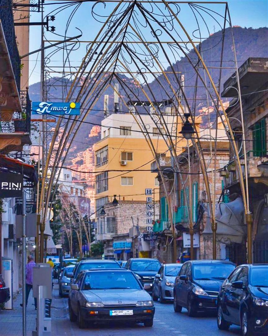 We would accomplish many more things if we did not think of them as... (جونية - Jounieh)