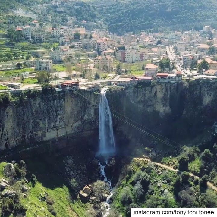 Well located, beautiful weather, lot of things to see and explore, great... (Jezzîne, Al Janub, Lebanon)