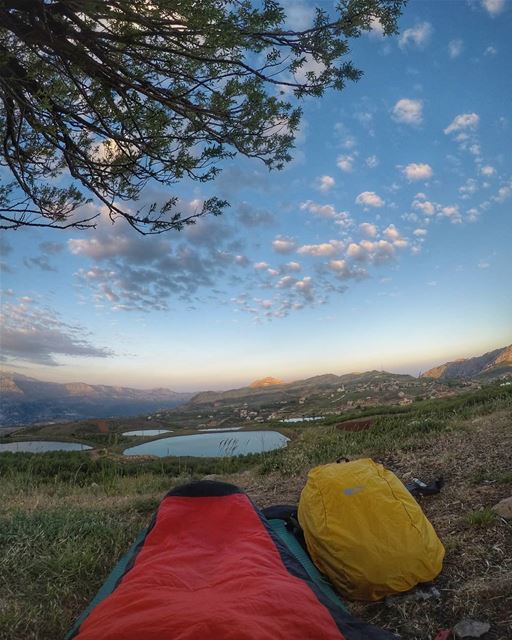 What a view to wake up to.⛰️🌄🏕  thenorthface  mikesport  camping ... (Laklouk)