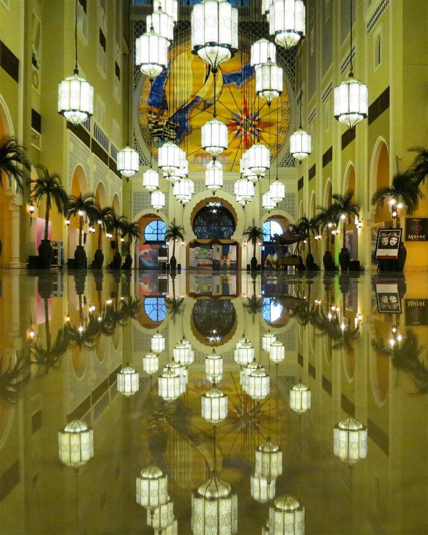 ... When the design, setting and mood are harmoniously perfect..------.... (Movenpick Hotel Ibn Battuta Gate)
