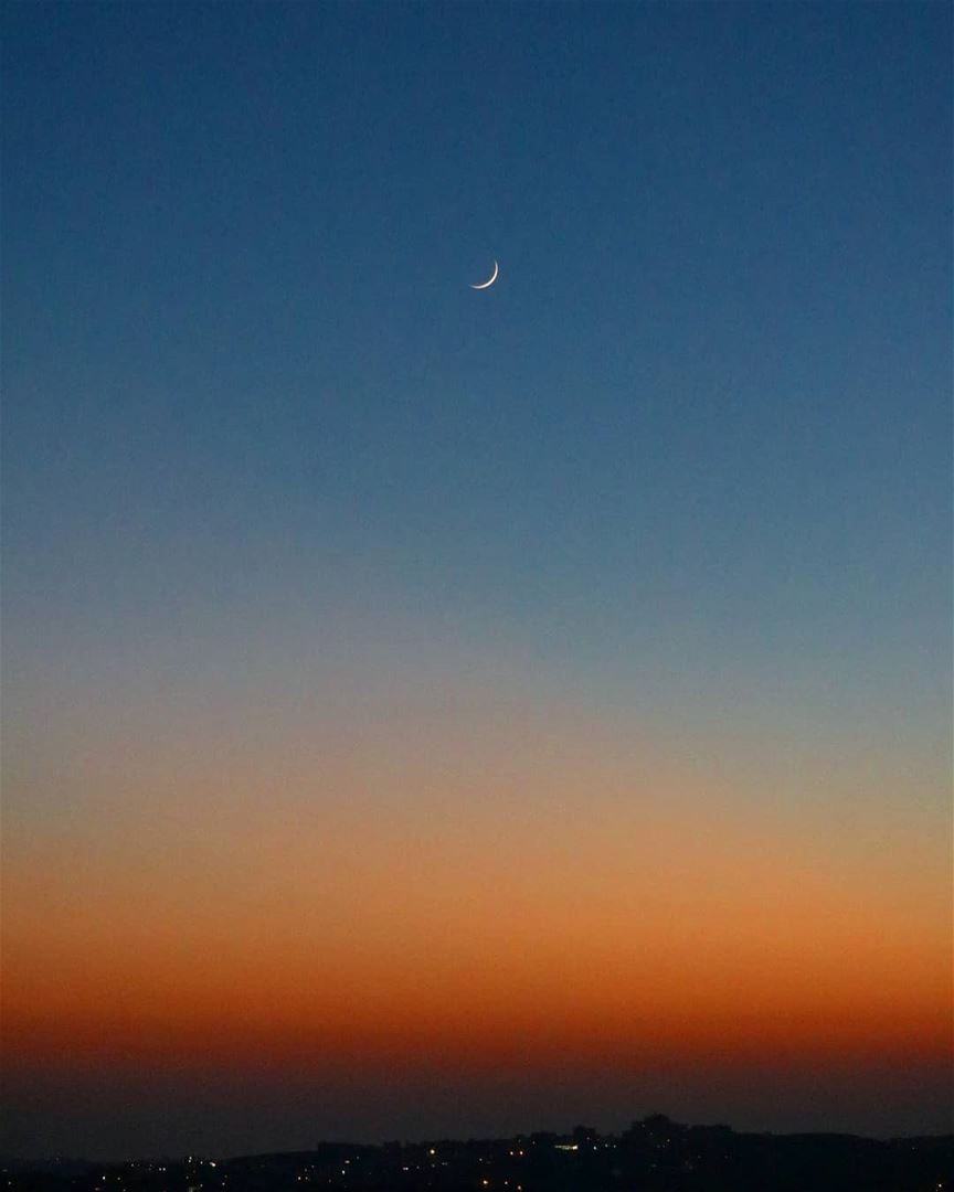 When the last Sun Rays open the gates of space to the moon and Night,... (Habboûch, Beyrouth, Lebanon)