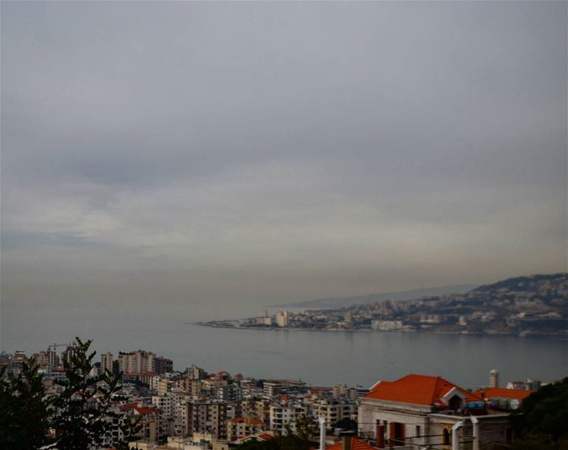 where the  skymeets the  sea ❤ goodafternoon  lebanon  bay  cloudporn ... (Kasrouane)